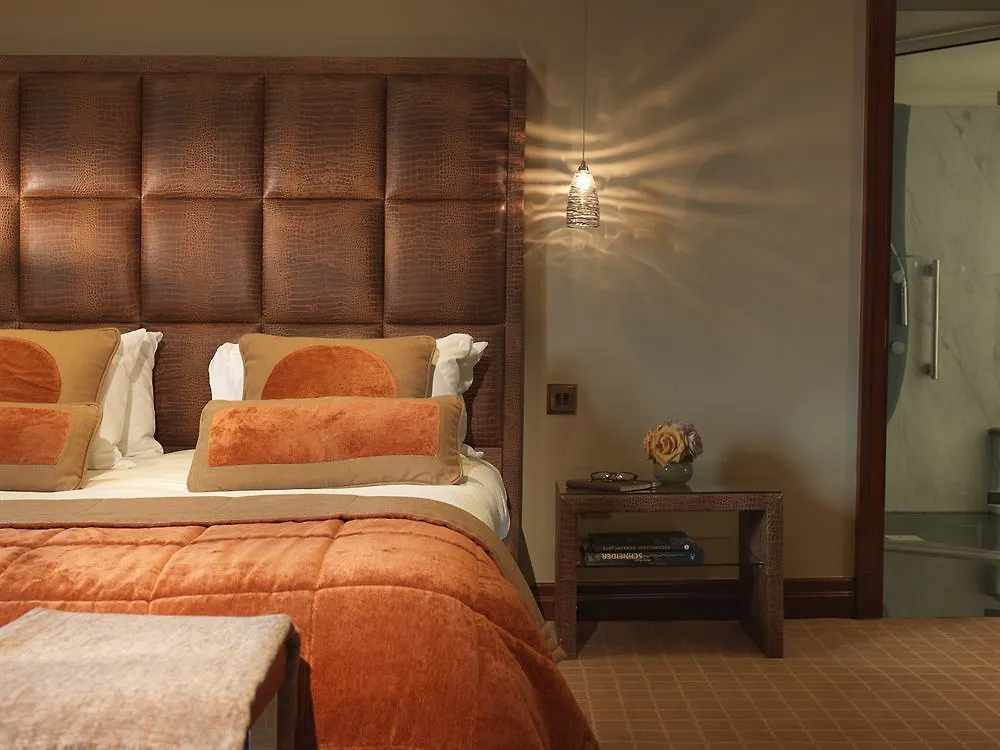Radisson Blu Hotel, London Heathrow هيثرو فندق